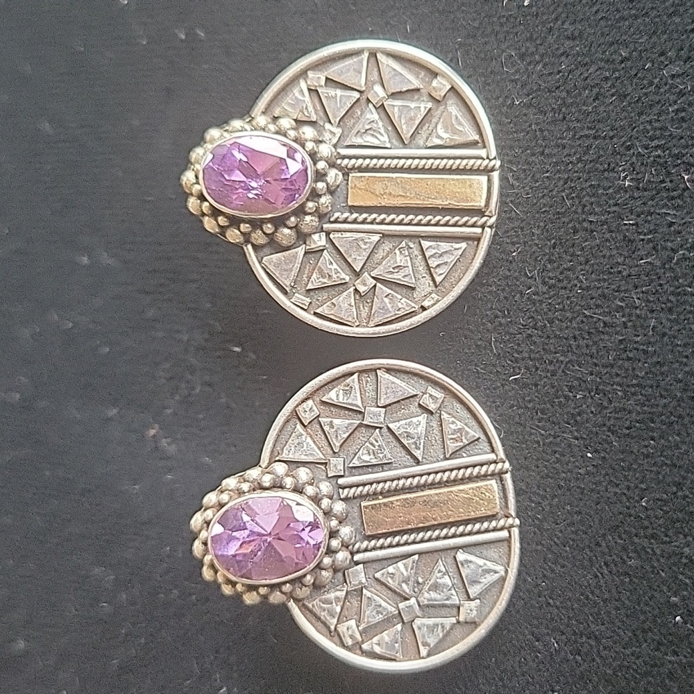 Gorgeous, unique earrings!